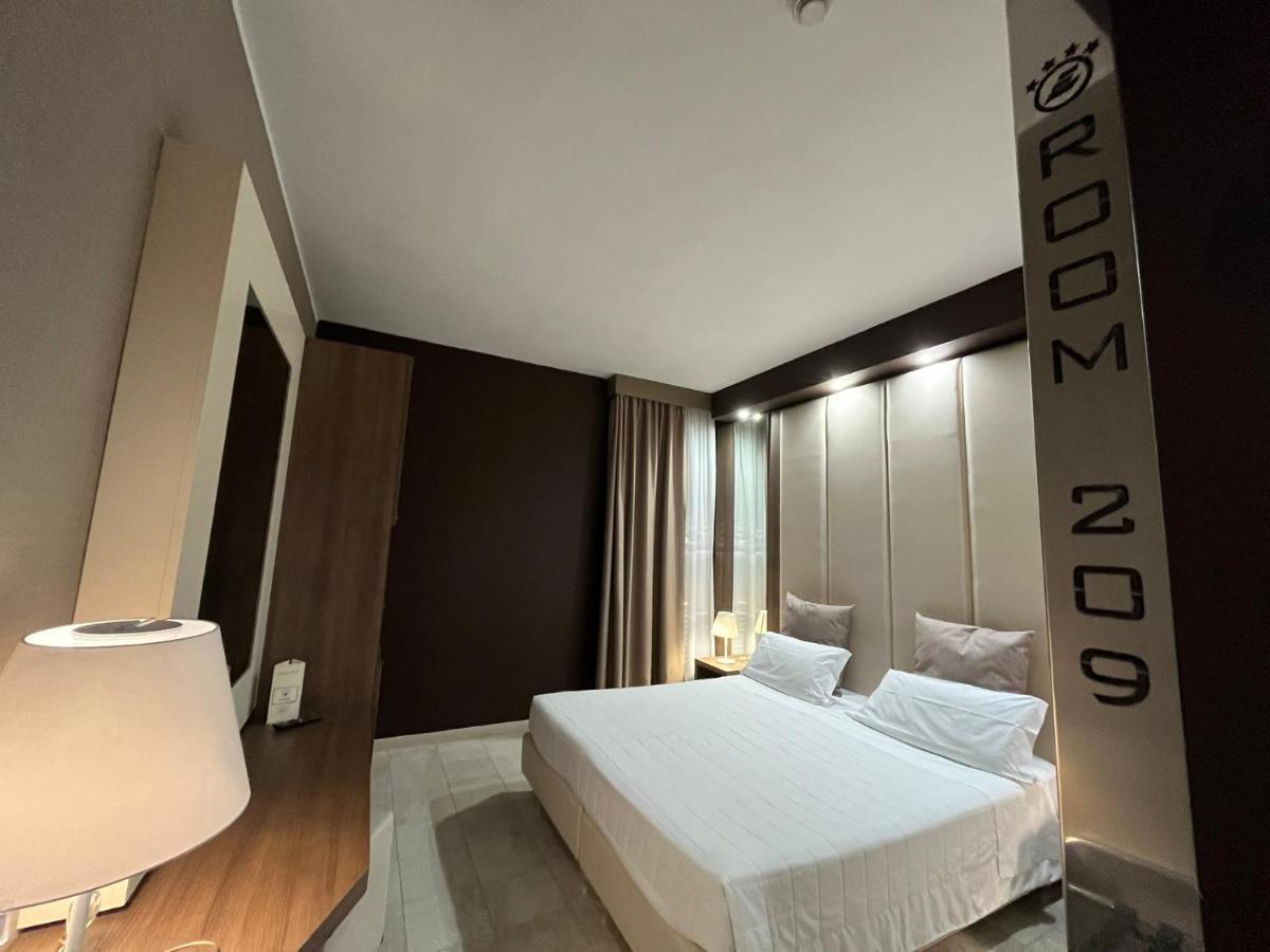 Hotel Lafayette Джовінаццо Екстер'єр фото