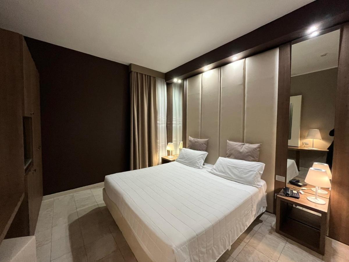 Hotel Lafayette Джовінаццо Екстер'єр фото