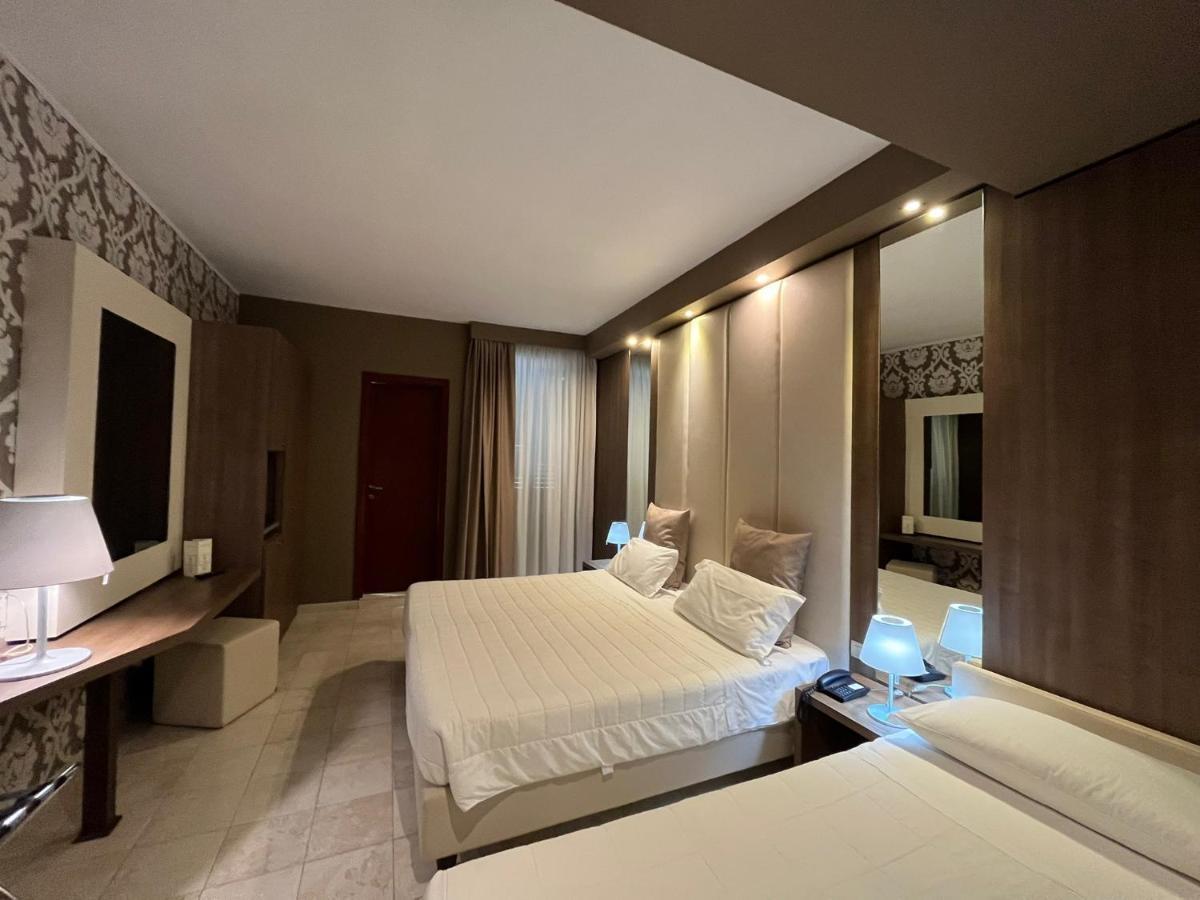 Hotel Lafayette Джовінаццо Екстер'єр фото
